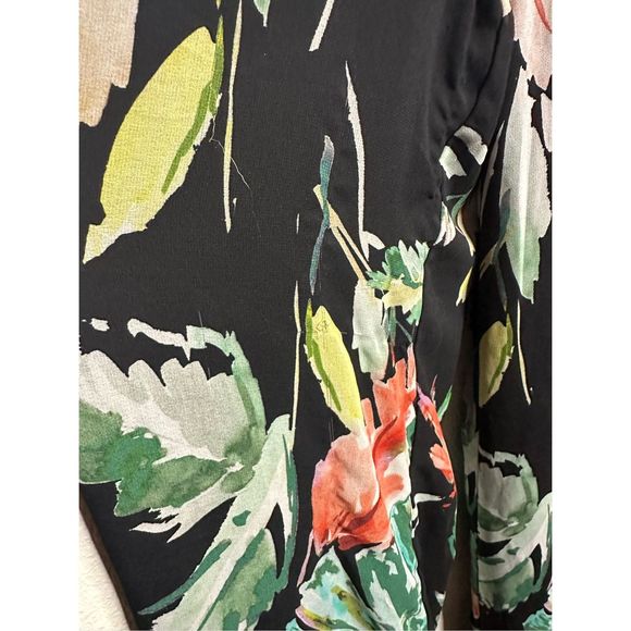 Adelyn Rae Floral Black Flutter Sleeve Lightweight Jumpsuit Romper Sz XS Women's - Picture 8 of 10